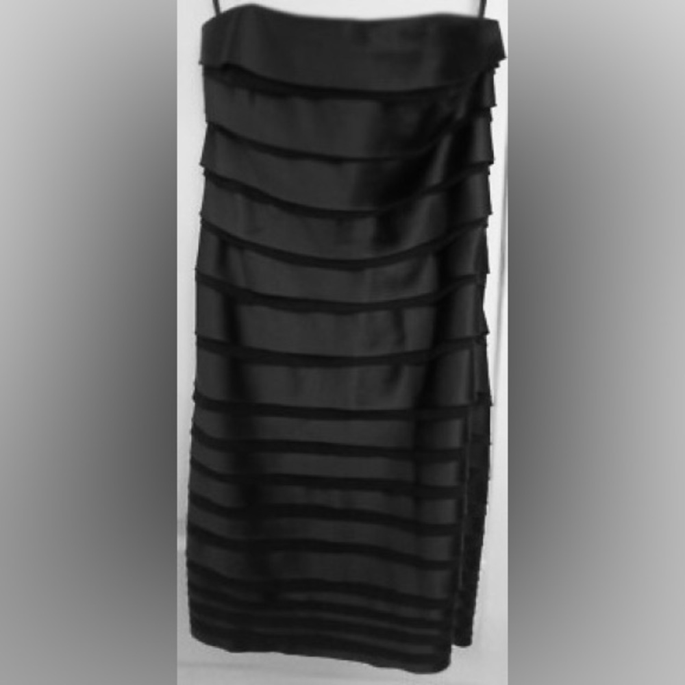 White House Black Market Black Cocktail Dress Size 6 Tiered Satin Strapless EUC